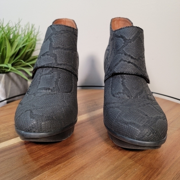 L'Amour Des Pieds Snakeskin Print Foldover Wrap Booties Ankle Boots Size 9.5 - Picture 8 of 15